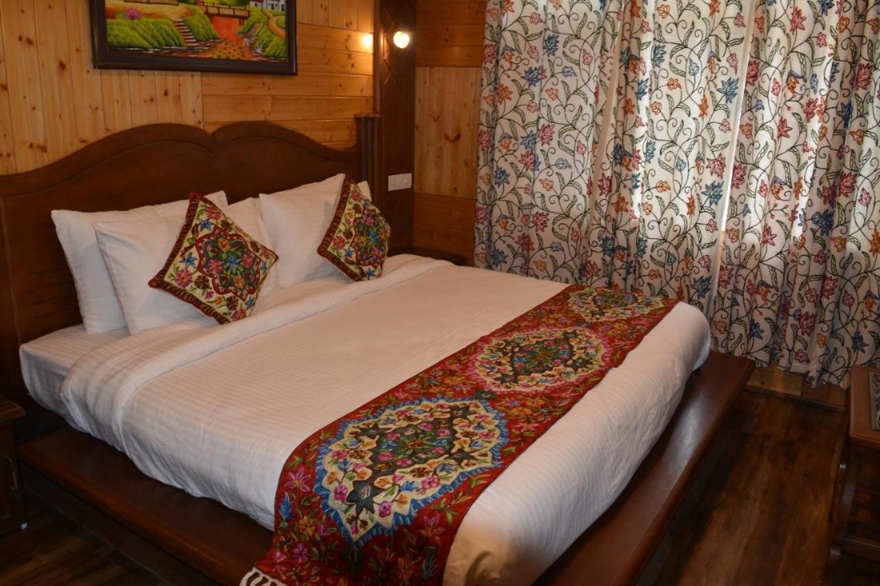 Hotel Royale Comfort ปาฮาลกัม ภายนอก รูปภาพ