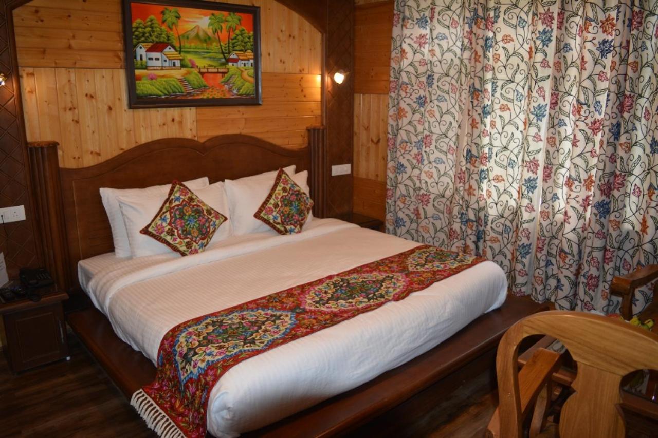 Hotel Royale Comfort ปาฮาลกัม ภายนอก รูปภาพ